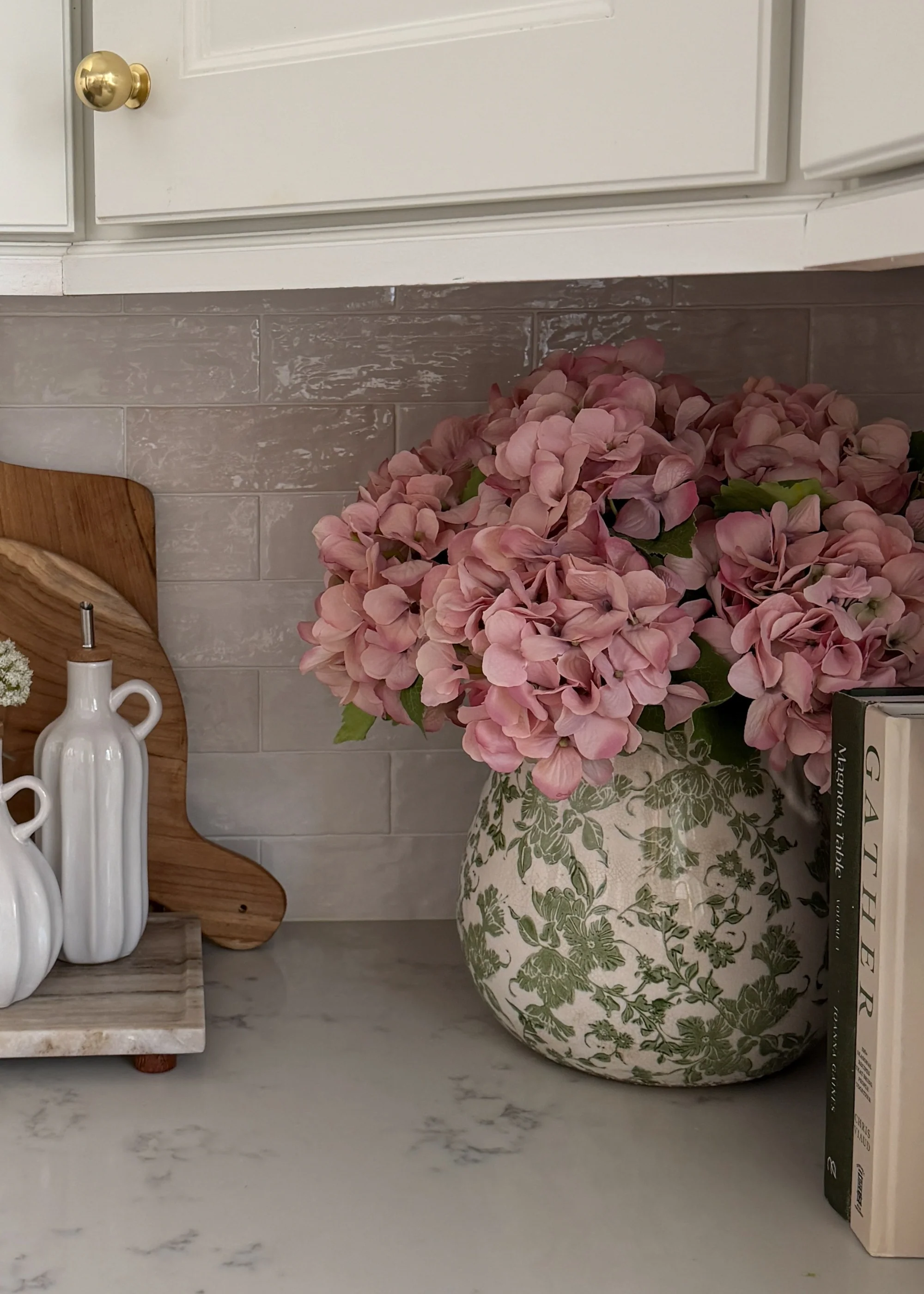 Small Hydrangea Artificial Flower in Antique Pink - 19" - Image 4